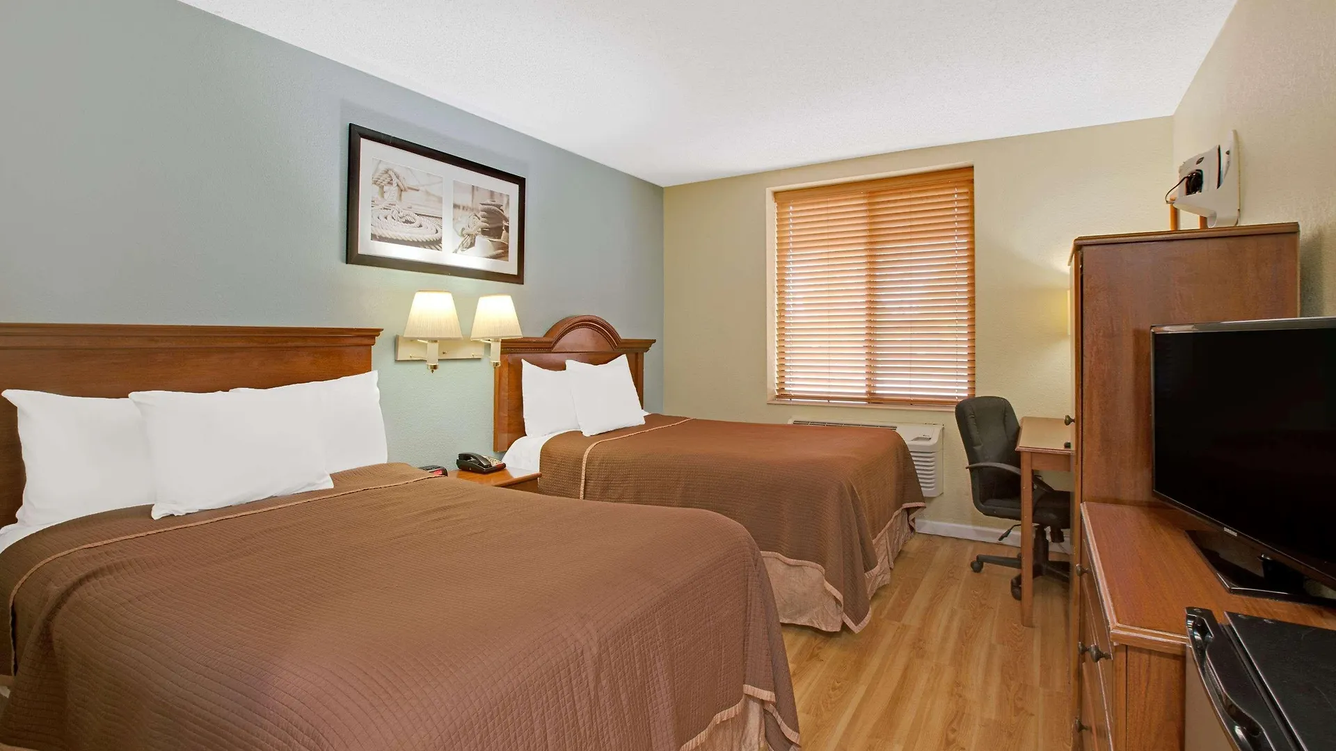 Quality Inn Jfk Airport Rockaway Blvd New York Hotel