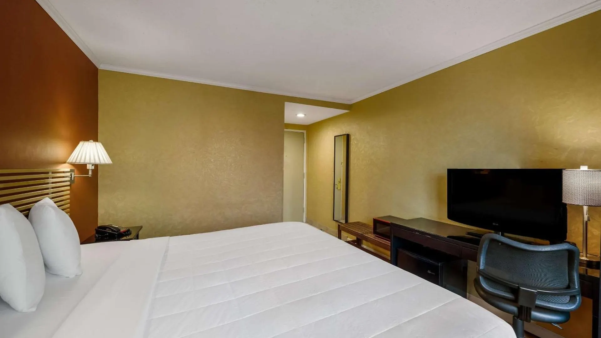 Quality Inn Jfk Airport Rockaway Blvd New York Hotel