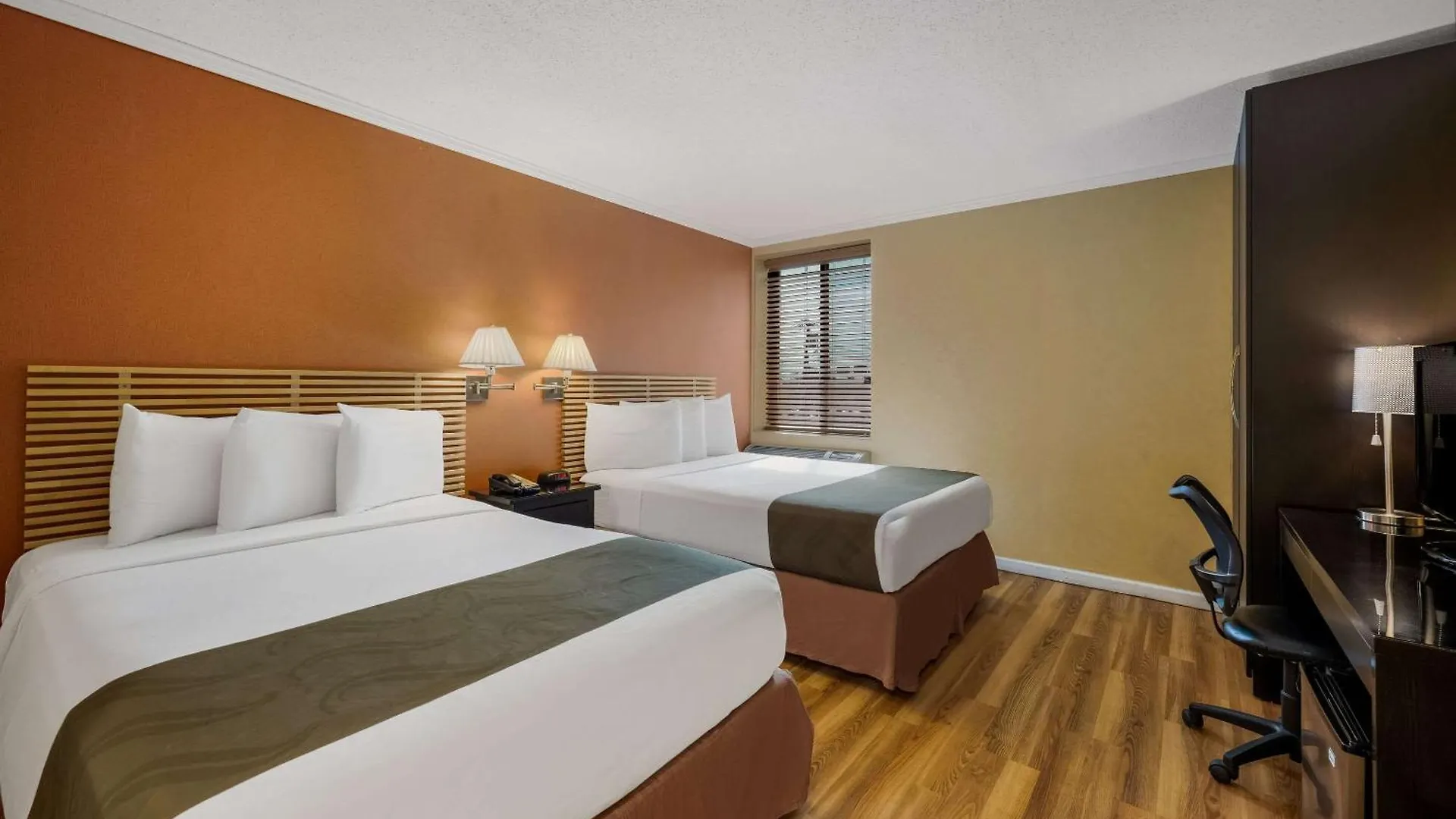 ** Hotel Quality Inn Jfk Airport Rockaway Blvd New York United States