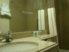 Quality Inn Jfk Airport Rockaway Blvd New York Hotel