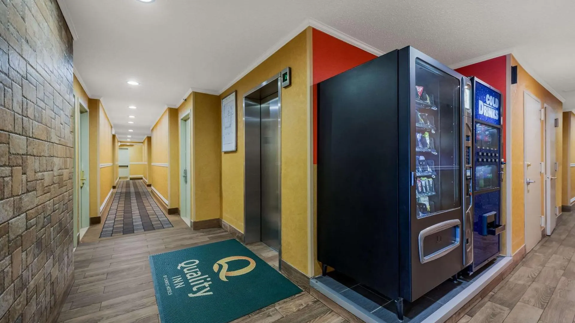 Quality Inn Jfk Airport Rockaway Blvd New York Stati Uniti